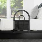 Adv-Traveler am Bett 1